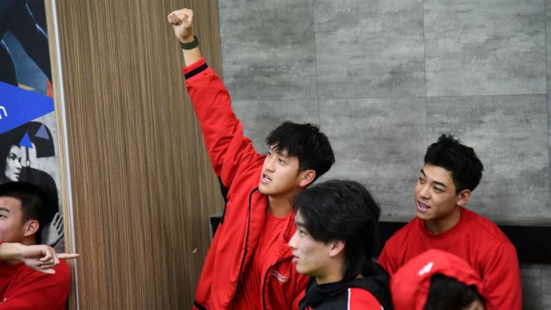 味全龍安排「職棒法治教育宣導」講座。（圖／味全龍提供）