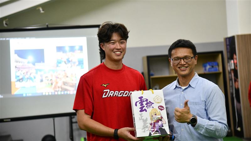 味全龍安排「職棒法治教育宣導」講座。（圖／味全龍提供）