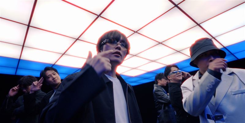 「挖海盆」團長主委（左3）與梅伯（右1）共同打造新歌歌詞。（圖／SIET提供）