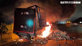 國道,國1,大貨車,火燒車,回堵,頭份,苗栗（圖／翻攝畫面）
