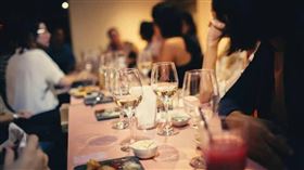 尾牙太嗨續攤　醫示警3件事！小心出人命