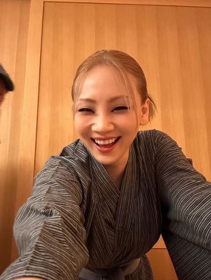 CL於2020年成立個人廠牌「Very Cherry」，但在長達5年的時間內，未完成「大眾文化藝術企劃業」的正式登記程序。（圖／翻攝自CL IG）