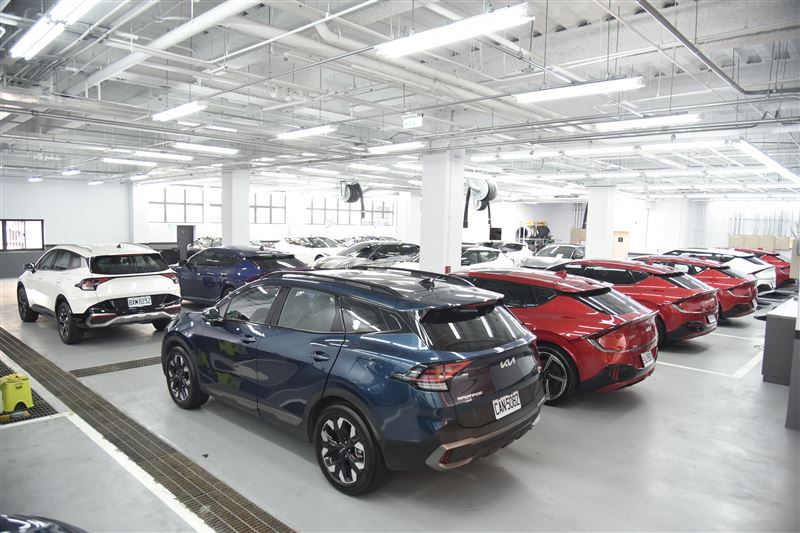 高雄場將展出超過25輛車。（圖／Kia提供）