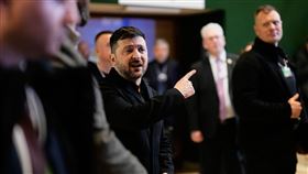 澤倫斯基點名指出，包括來自台灣的電子零組件仍流入俄方。（圖／美聯社／達志影像）