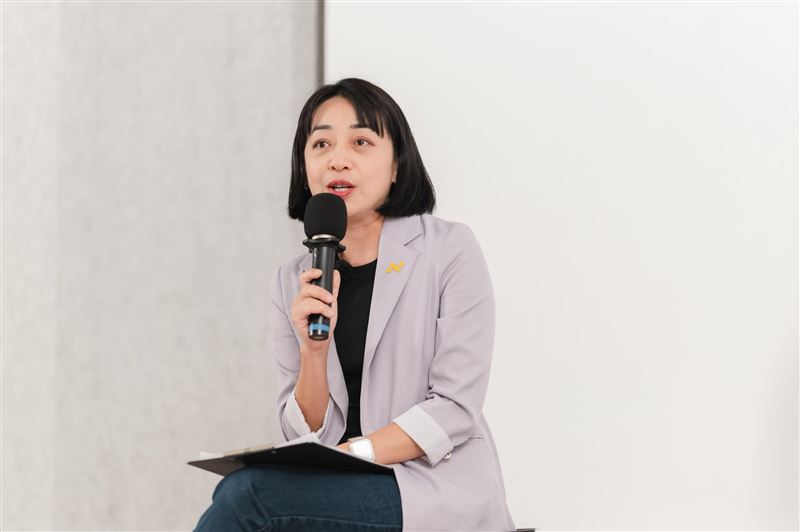 王婉諭呼籲楊文科趕快回來做好防颱準備(資料圖/翻攝自王婉諭臉書)