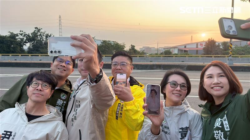 市議員6名參選人：洪村銘、蔡秉璁、尹立、黃偵琳、黃敬雅與蘇致榮，今日清晨親自前往大寮鳳林公路直播，與市民共迎日出，以行動破除謠言。（圖／翻攝畫面）