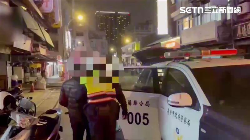 北市萬華分局掃蕩鍾灃信旗下的4間應召站，其中1間位於鑽石大樓。（圖／翻攝畫面）