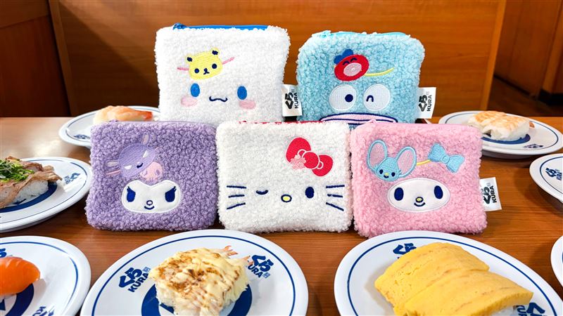 三麗鷗鐵粉必收！藏壽司推5款絨毛零錢包。(圖／藏壽司提供）