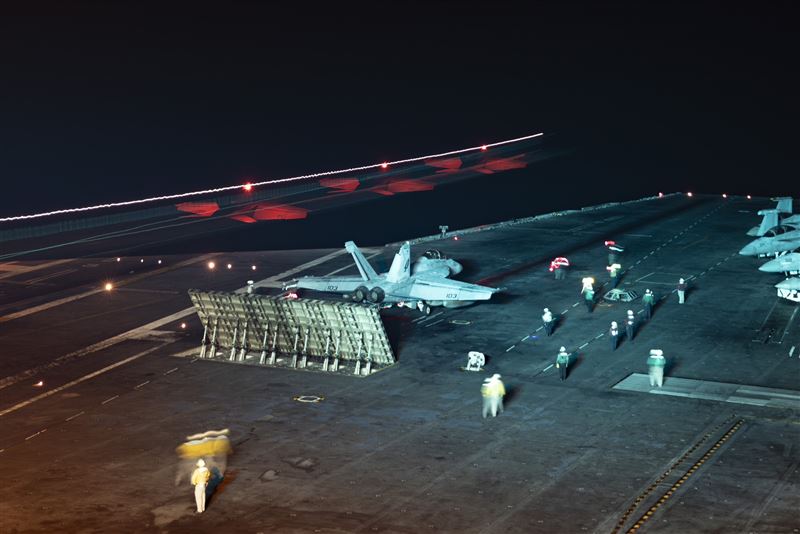 美國林肯號打擊群往中東移動，為打擊伊朗預作準備。（圖／翻攝自X平台USS Abraham Lincoln@CVN_72帳號）