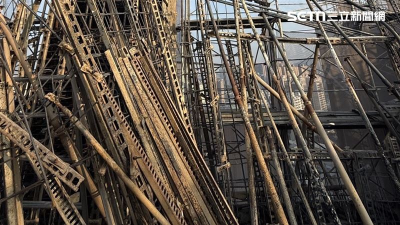 市府對承造人處以新臺幣9萬元罰鍰，並立即勒令停工。（圖／翻攝畫面）