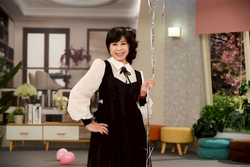 謝采吟錄張齡予的《健康零距離》。（圖／三立提供）