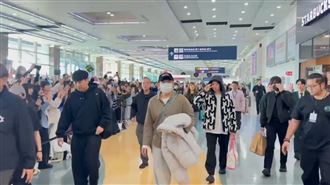 百名粉機場追SJ　希澈神級素顏零遮掩現身