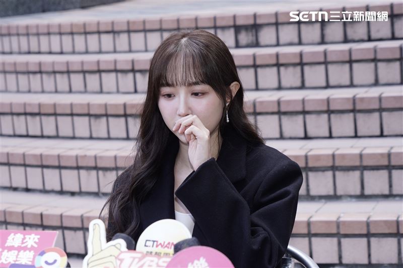 洪詩心疼父母落淚。(圖/記者趙于瑩攝影)