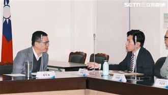 行政院秘書長張惇涵率7位中選會被提名人拜會國民黨團。（圖／記者楊士誼攝影）