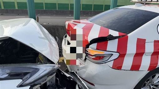 新／國道1「紅斑馬」遭追撞！後廂炸開花