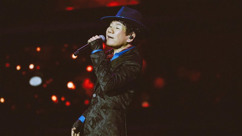 趙傳震撼宣布好消息！藏五年終於可以說了