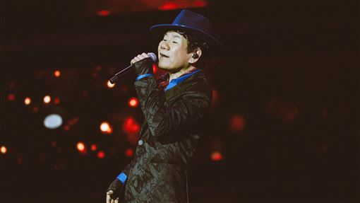 趙傳震撼宣布好消息！藏五年終於可以說了