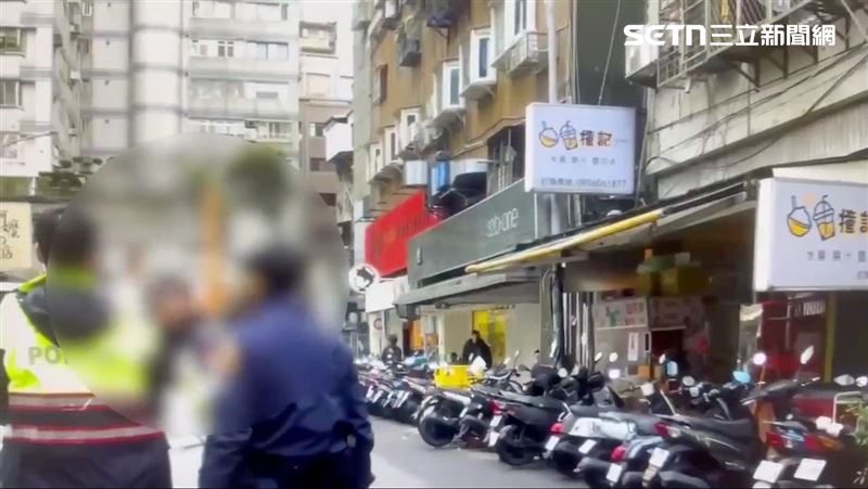 北市黃姓詐欺通緝犯外出吃早餐遭到警方逮捕。（圖／翻攝畫面）