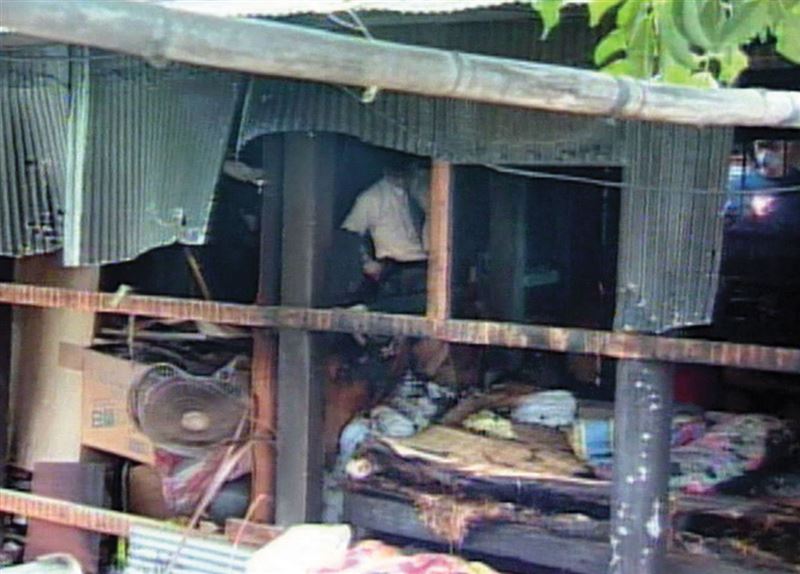 台東民宅發生火災，警方調查發現，屋內有二具遭人殺害的遺體。（東森新聞提供）