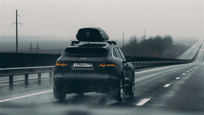 歲末換新車，國泰產險提醒車主3大保障到位再上路，必備第三人責任險、車體損失險及竊盜險 彈性附加險種安心隨行。（示意圖／PEXELS）