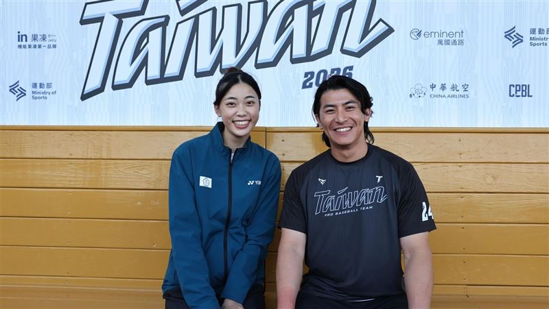 合照183公分羅嘉翎 陳傑憲:感謝坐著拍