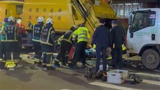 垃圾車,回收車,環保局,夾擊,桃園,目擊者（圖／記者石明啟攝影）