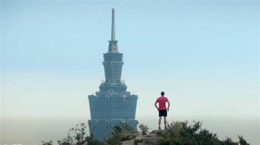 爬101延期！阿信吐4字 鐵粉凌晨4點衝台北