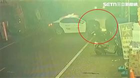 監視器,警車,通緝犯,屏東縣內埔鄉,槍響,（圖／翻攝畫面）