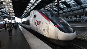 法國高鐵推出新頂級奢華車廂，提供專屬服務人員與餐飲，但搭一次可不便宜。（圖／美聯社／達志影像）