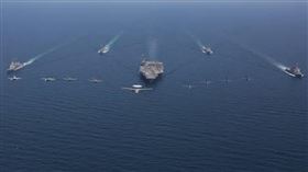 美軍「林肯」號航母打擊群正從南海開向波斯灣，預計幾天內就將抵達。（圖／翻攝自X平台 @TheMilObserverr）