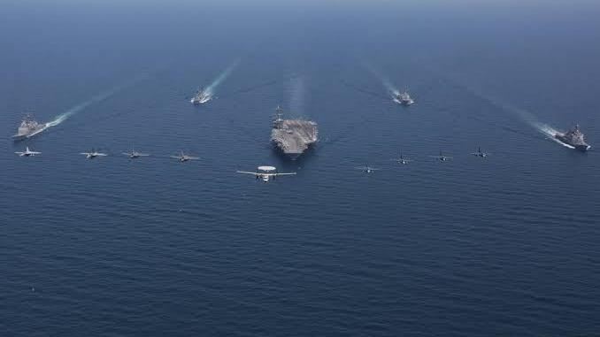 美軍「林肯」號航母打擊群駛向伊朗。（圖／翻攝自X平台 @TheMilObserverr）