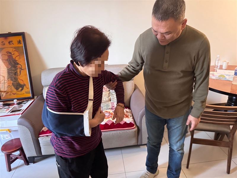 19歲高一女生慘遭公益霸凌！？《愛的延續公益協會》不穿背心原因暖心曝光。（圖／《愛的延續公益協會》提供）