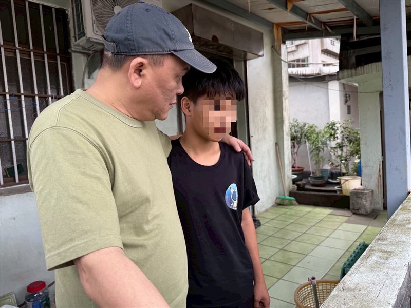 19歲高一女生慘遭公益霸凌！？《愛的延續公益協會》不穿背心原因暖心曝光。（圖／《愛的延續公益協會》提供）