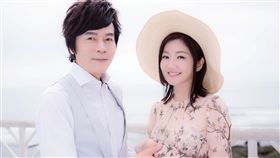 洪榮宏與老婆張瀞云。（圖／華特音樂提供）