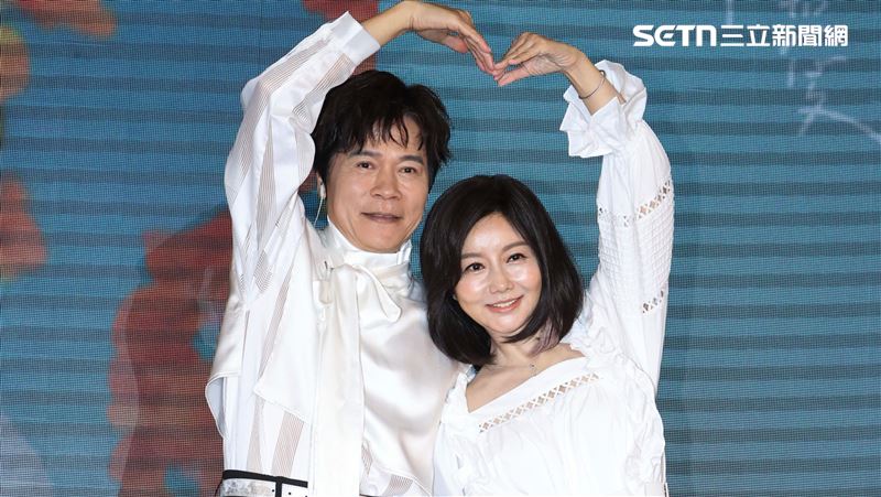 洪榮宏與老婆張瀞云。（圖／資料照）