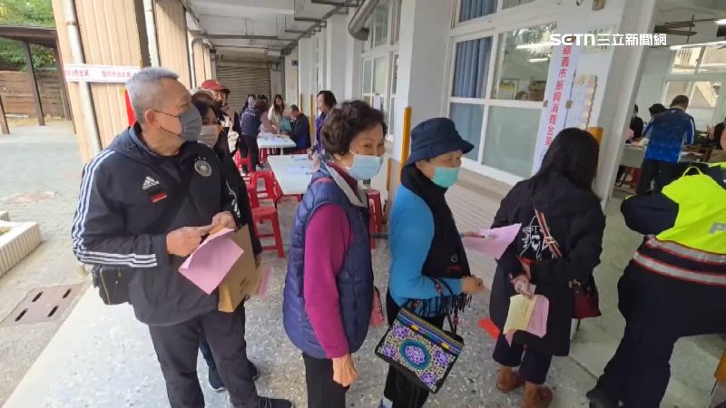 嘉義市除了普發民眾5千元現金，65歲以上長輩還能拿1千元春節禮金