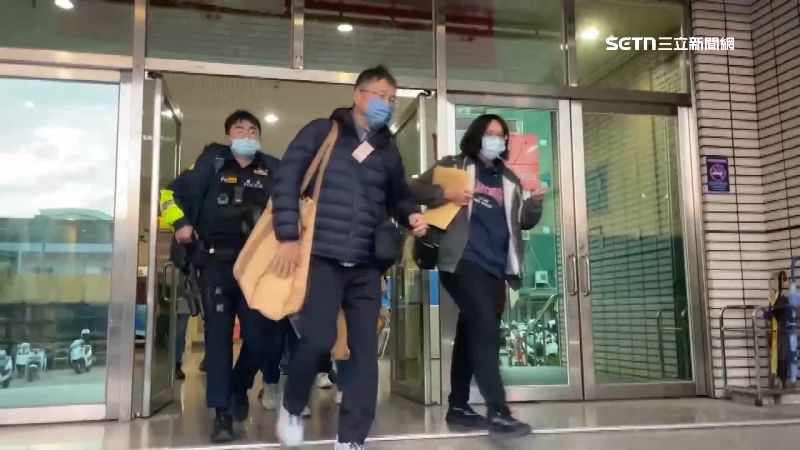 嘉義市出動550名警力，隨身保護帶著大量現鈔的工作人員