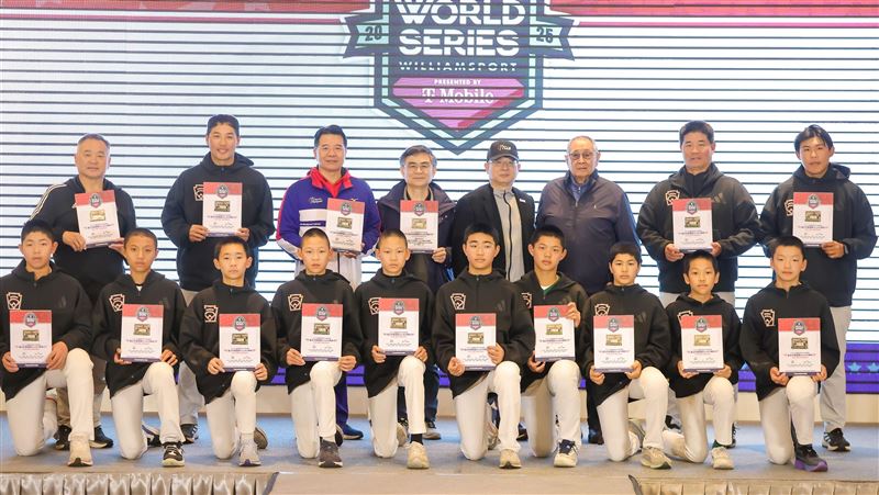 TLLB年度餐會，東園國小少棒隊。（圖／TLLB提供）