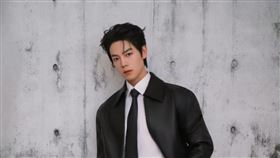 曾輝過去賣健身房卡，20天賺台幣9萬。（圖／翻攝自曾輝微博）