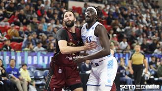 加盟出賽10場繳8.7分　勇士3Q洋將阿庫斯