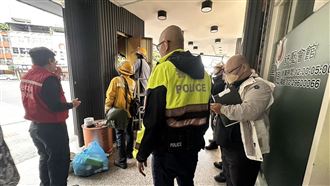 養生館暗藏春色　海山警強制斷水斷電