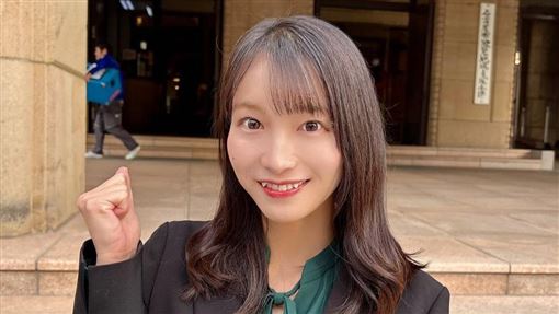 女星突退團拋參選震撼彈　證實投身政治圈