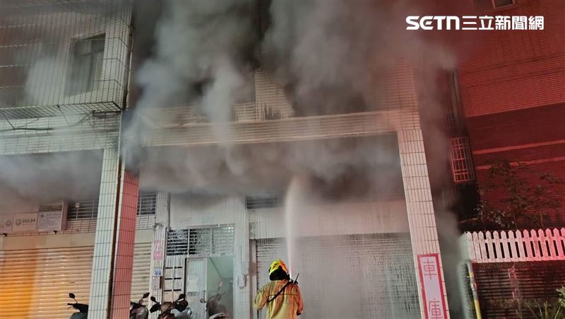 新／基隆民宅大火！恐怖濃煙籠罩疏散8人