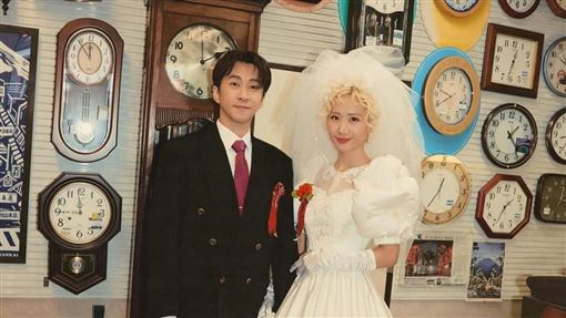 蔡康永贈村上隆名畫　祝賀Lulu、陳漢典