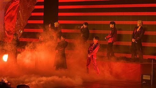 ATEEZ林口開唱變夜店！野狼上身萬人狼吼