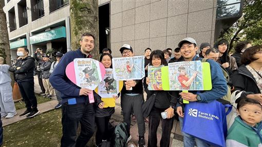 機票改完再改！美鐵粉追大師「延後返國」