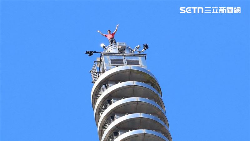 霍諾德登頂101全球關注　CNN：史上第一人