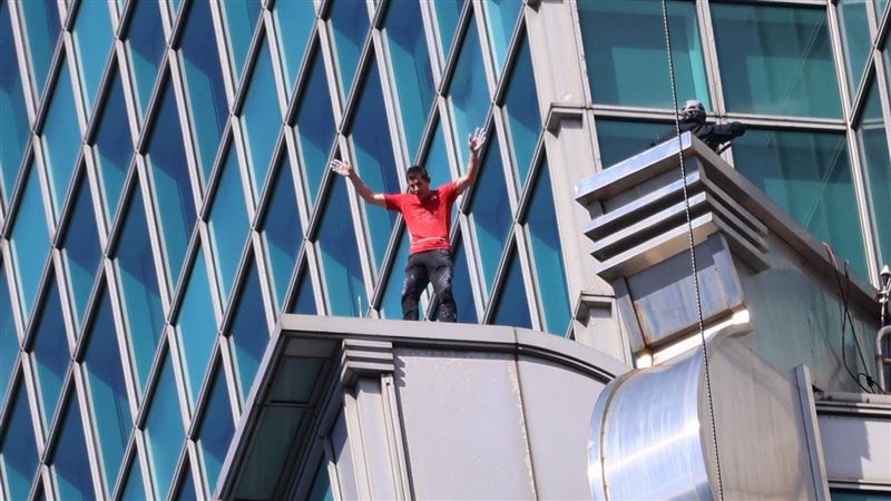 霍諾德91分鐘徒手爬完台北101 全網跪了