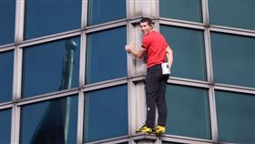 見到如此熱烈的歡迎，霍諾德也受寵若驚。（圖／記者鄭孟晃攝影）