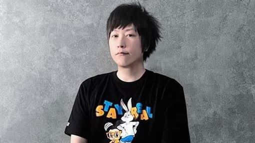 五月天阿信發文了！關注霍諾德成功登頂